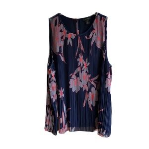 Halogen Pleated Sleeveless Blouse Size XL Plisse Navy Floral Printed Top Office